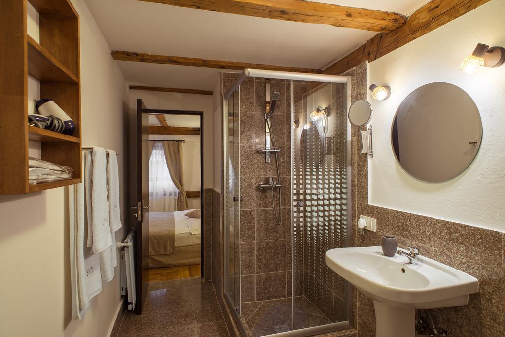 Drachenhaus Hotel Brasov Bagian luar foto