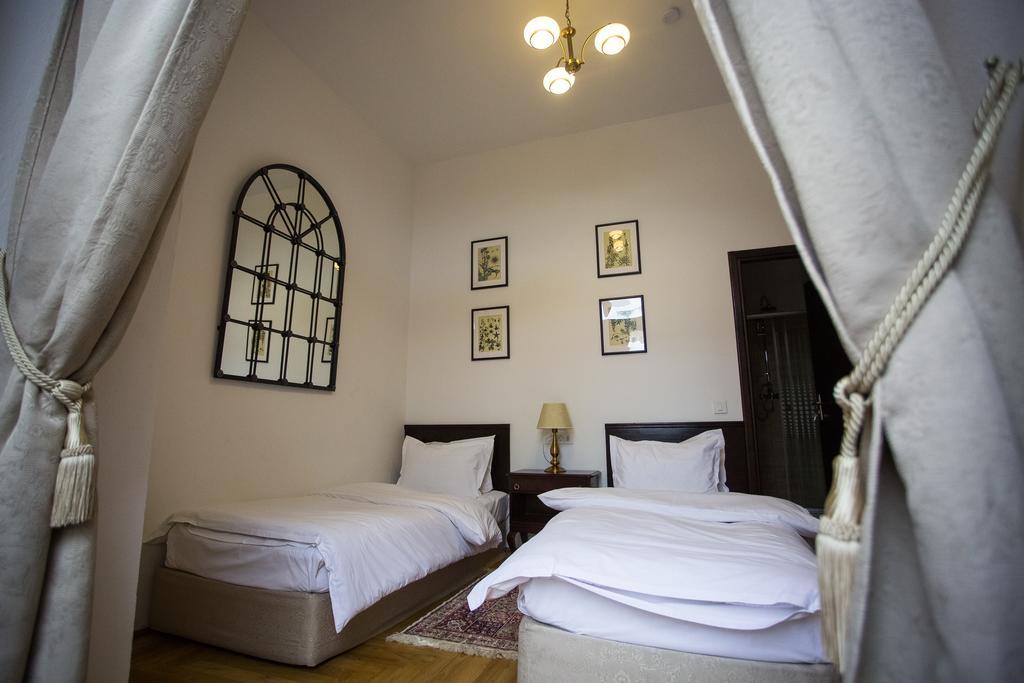 Drachenhaus Hotel Brasov Bagian luar foto