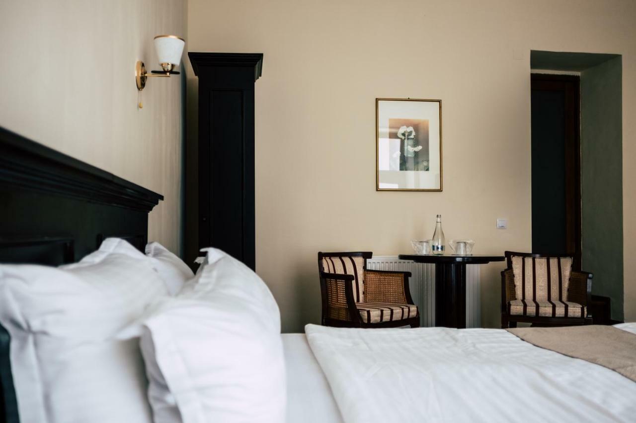 Drachenhaus Hotel Brasov Bagian luar foto